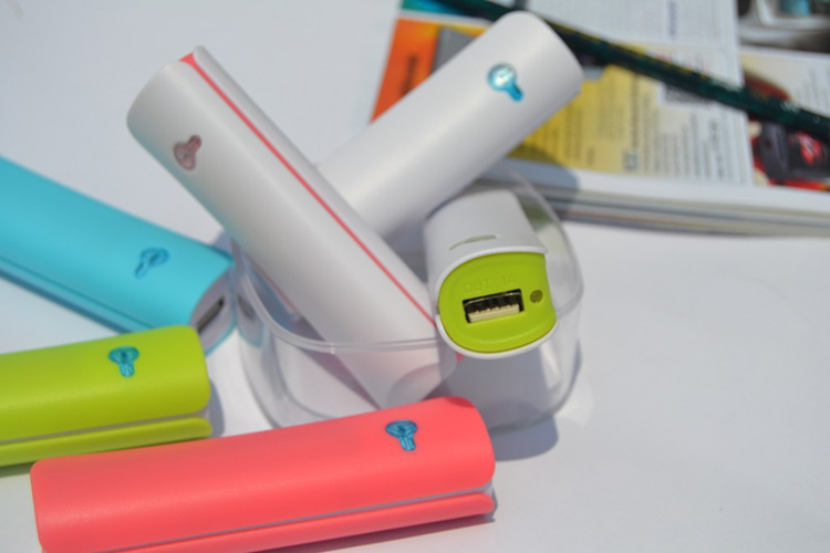 新款首发 智能自拍神器 超声波自拍移动电源 单节18650充电宝