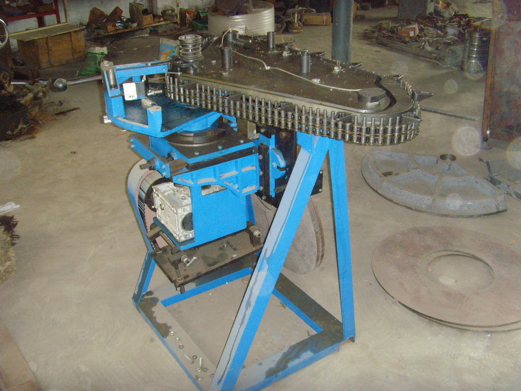 气缸开门的耐磨内衬的bhl1500型玻璃混料机