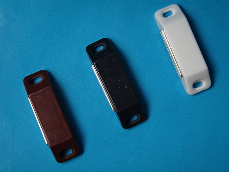 供应塑料磁性门吸 强力柜门磁吸.