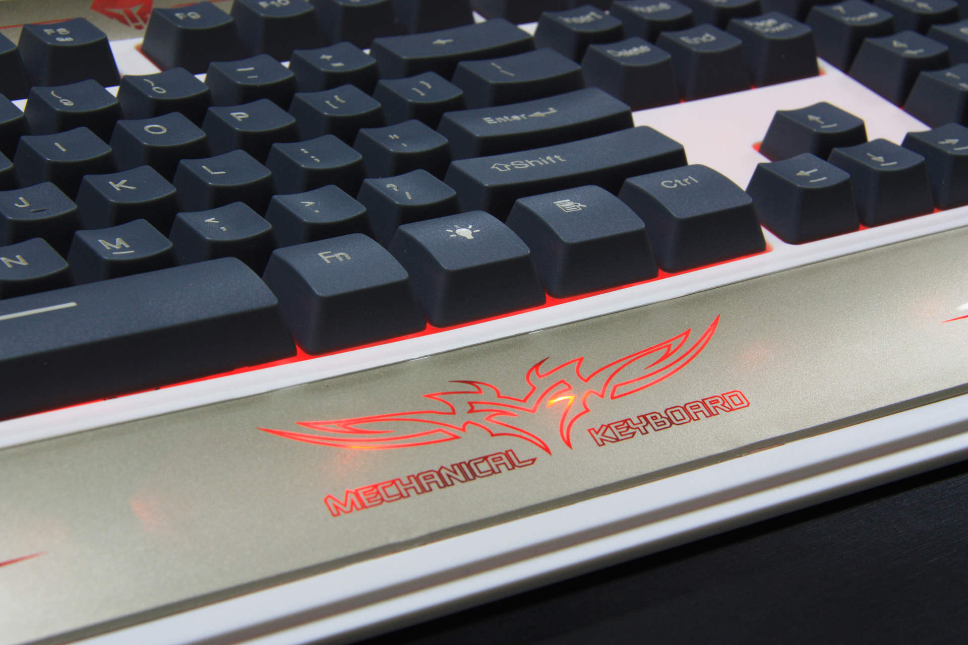 狼途g100 机械战将机械键盘 有线发光游戏机械键盘 背光游戏键盘