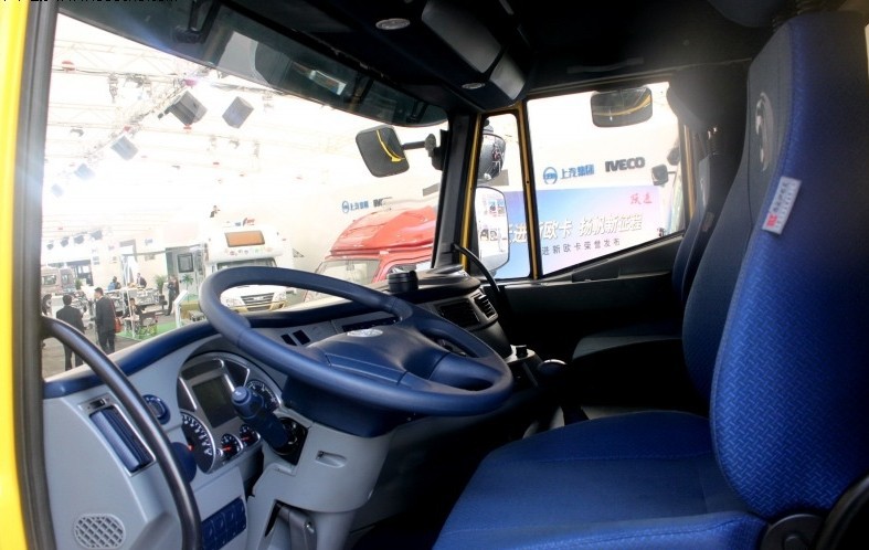 4-6.8长 350马力 6x4 后双桥重卡自卸车-伞产业网