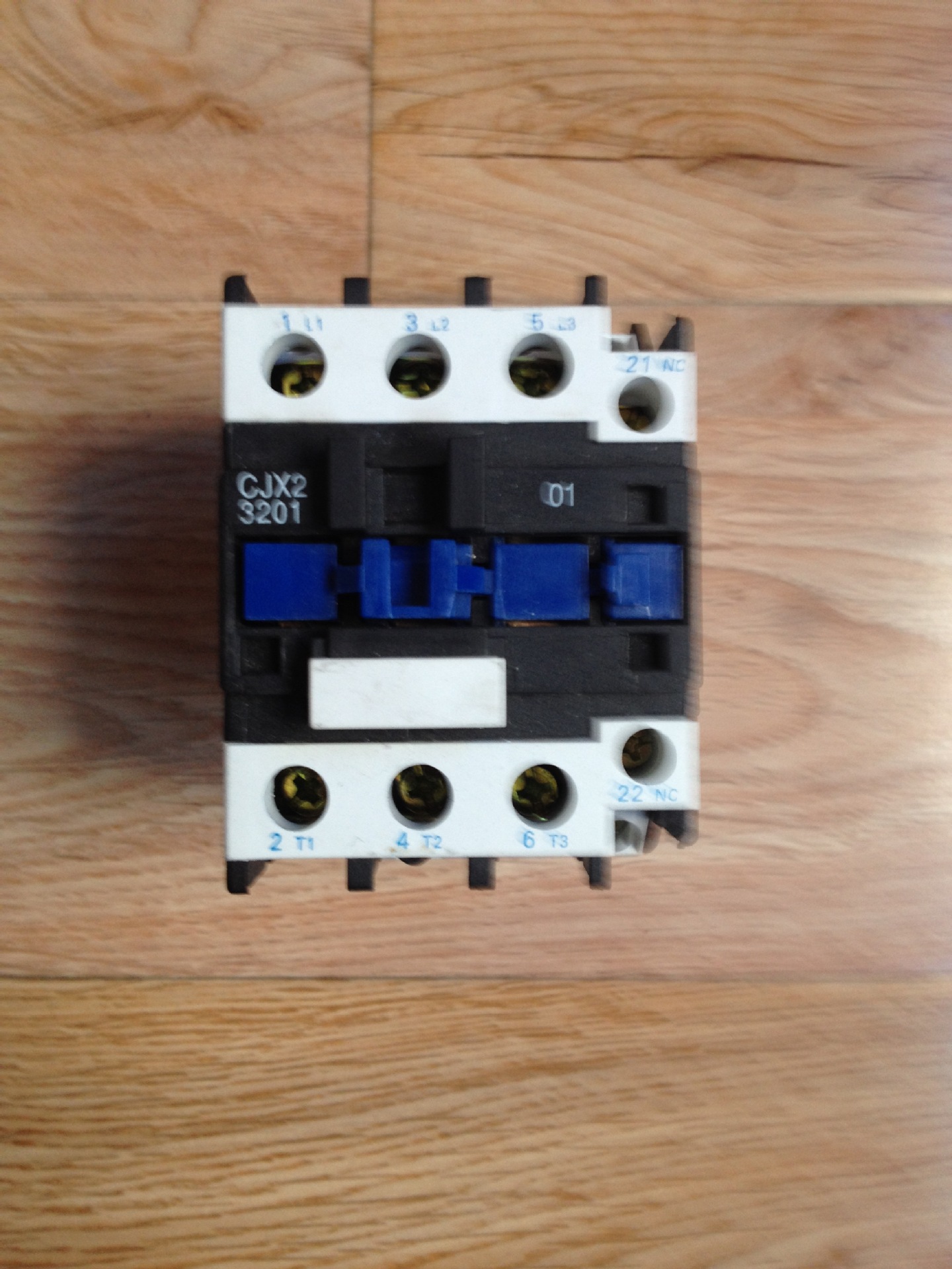 交流接触器cjx2-3201