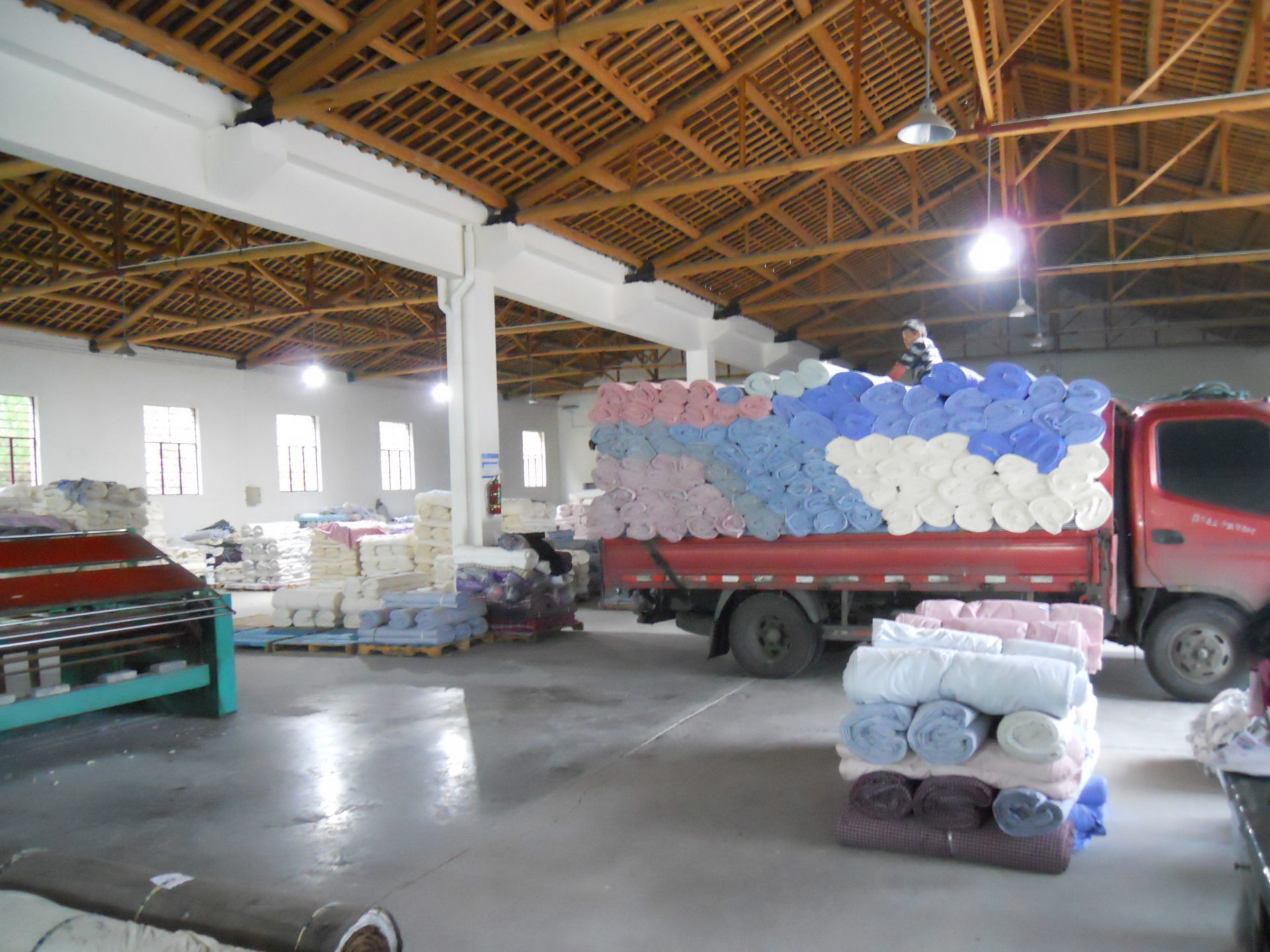 现货供应 60x60 全棉贡缎 高支高密 全棉素色 活性轧染