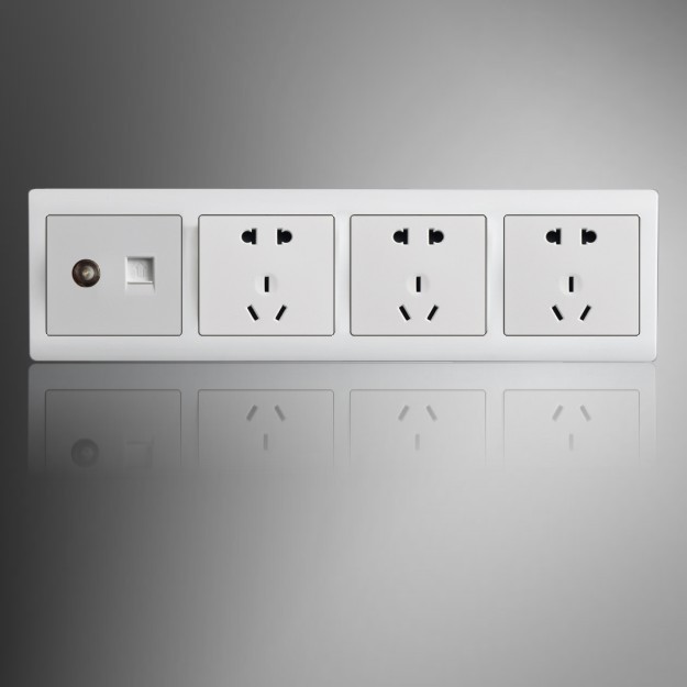 彩虹白色系列 四位组合插座面板 电视电话带十五孔电源插座面板