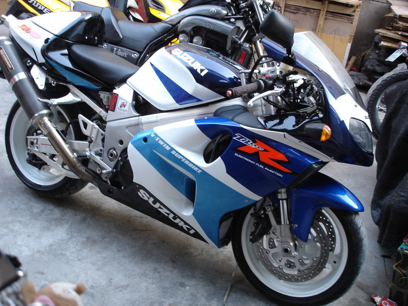 車/賽車/鈴木gsr400未來戰車摩托車跑車 qq870683352