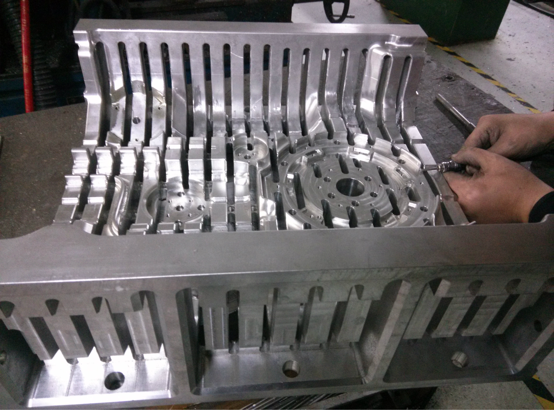 大型cnc加工件,多面加工铝件精加工件欢迎来电咨询及订购