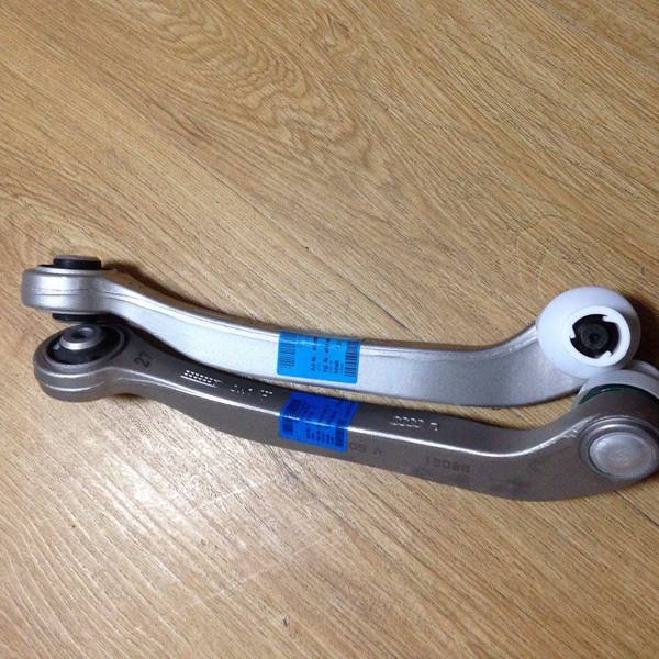 奥迪a6l上支臂上直臂小直臂