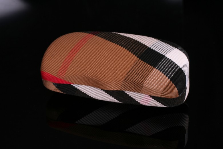 巴 莉眼镜盒 太阳镜盒 批发眼镜盒 各种大牌眼镜盒