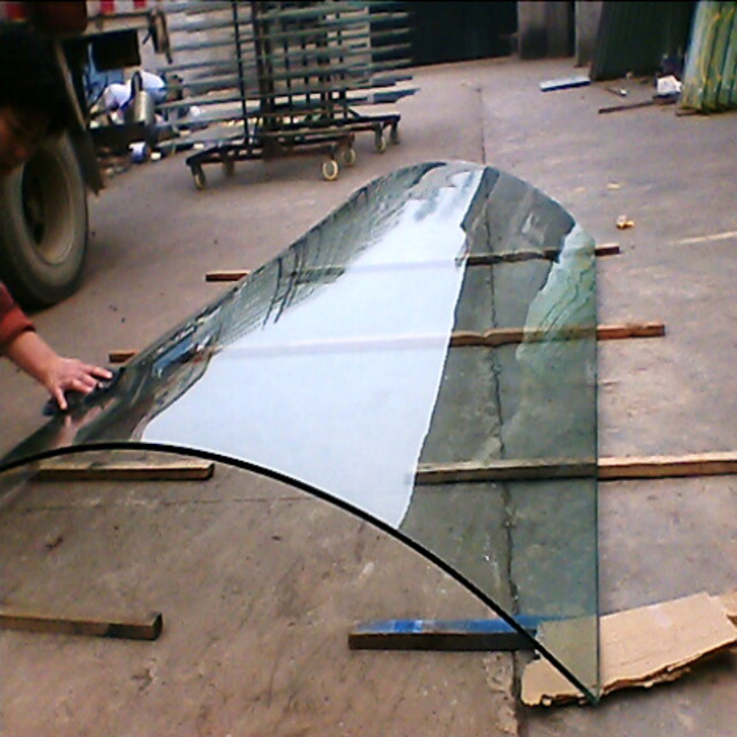 【企业集采】热弯玻璃厂供应3mm热弯玻璃 弧形玻璃 工程玻璃加工