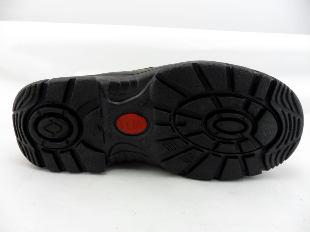 厂家大量批发 纯牛皮劳保鞋安全鞋 防砸防刺 防滑 耐油耐酸碱