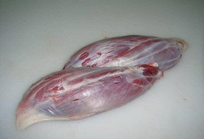 肉质相对后腿要嫩一点, 肉里带筋,很劲道  一般和腱子一起酱牛肉或者