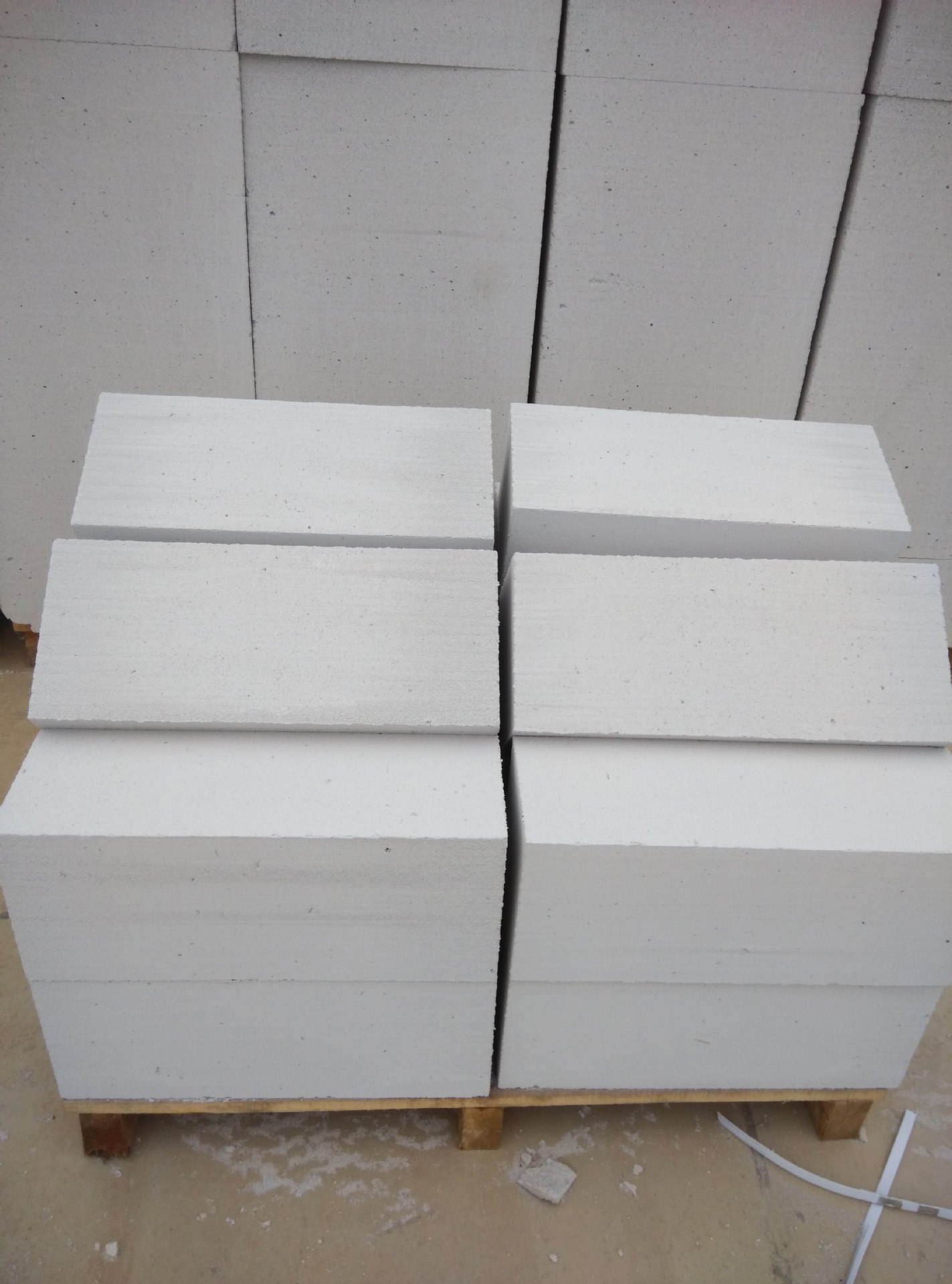 厂家直供蒸压加气混凝土砌块 b05级砂加气 自保温环保墙体填充