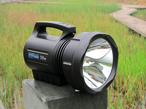 厂家直销欧尔达探照灯td-8000 30w全新大功率锂电池微电脑超远程