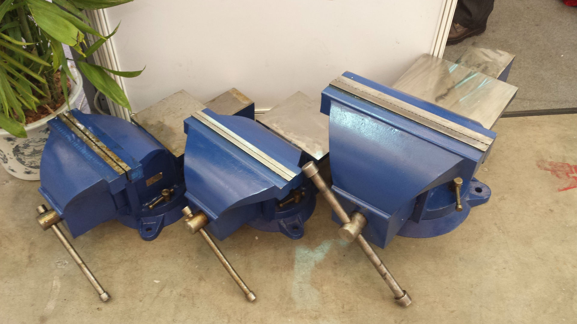 活动带砧360度旋转全钢台钳铸钢台虎钳12寸300mm老虎钳-工厂店中国采