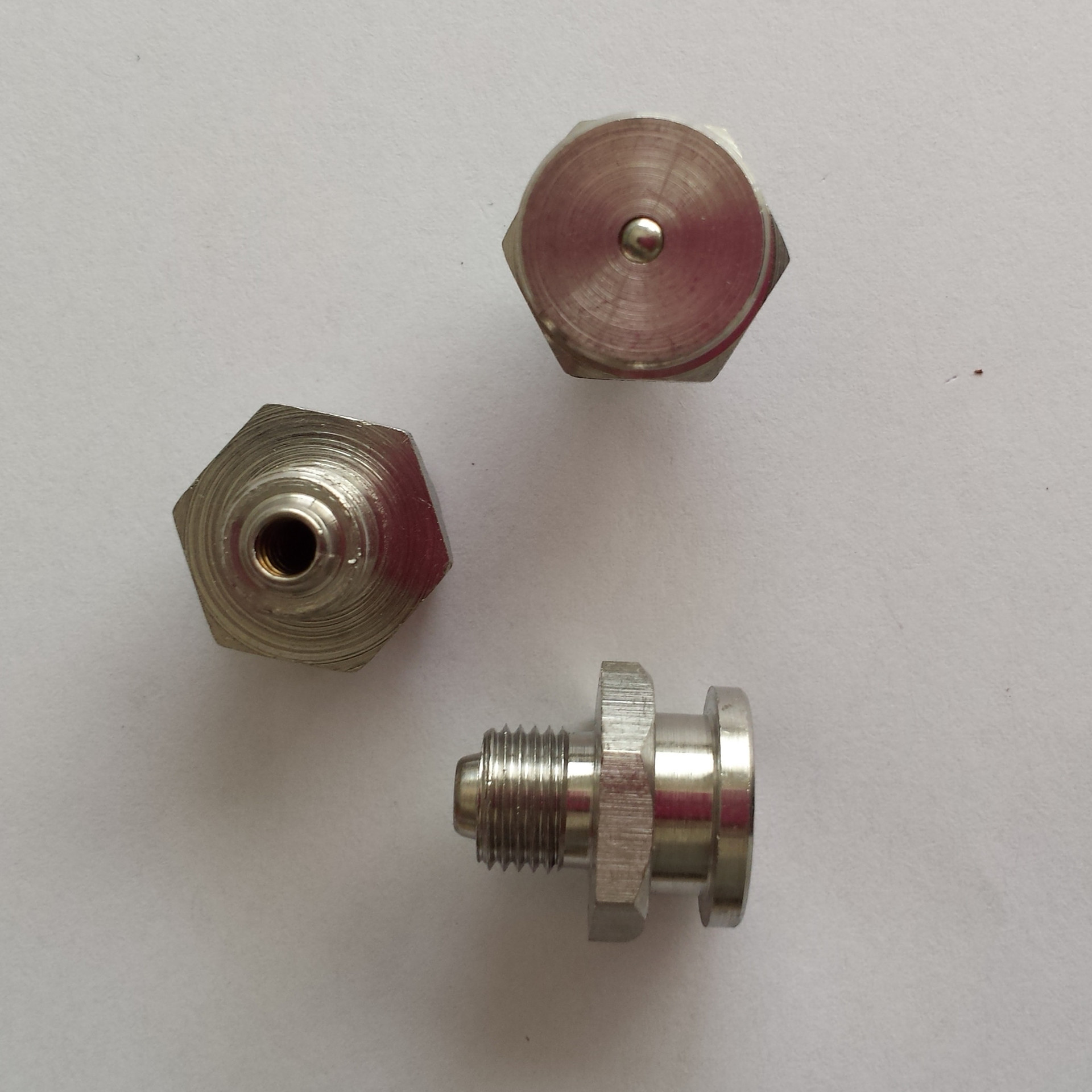 供应din3404平扣式直油嘴 平头油嘴 黄油嘴