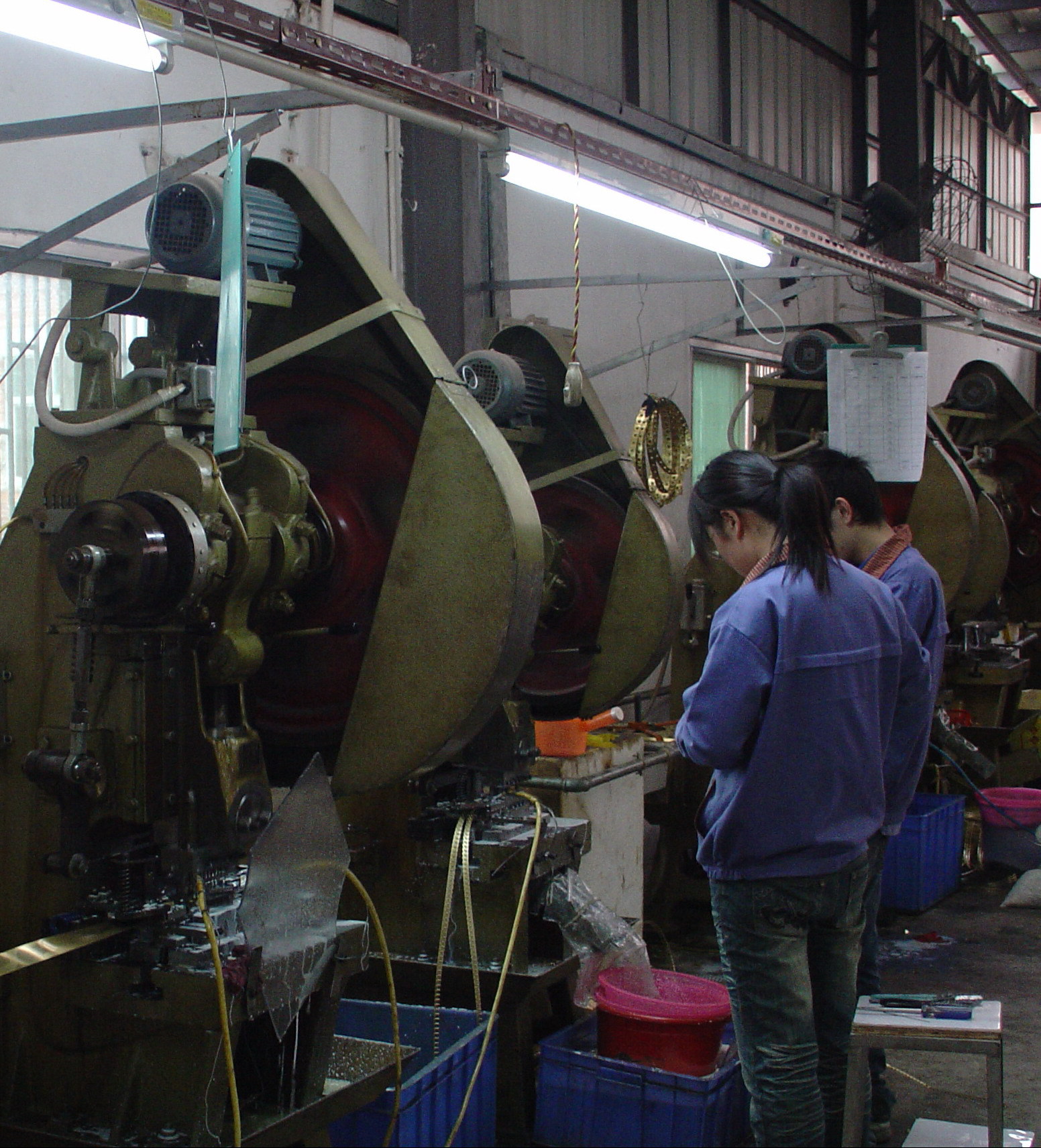 原料辅料,初加工材料 纺织皮革原料辅料 纺织服装辅料 扣类 金属止滑