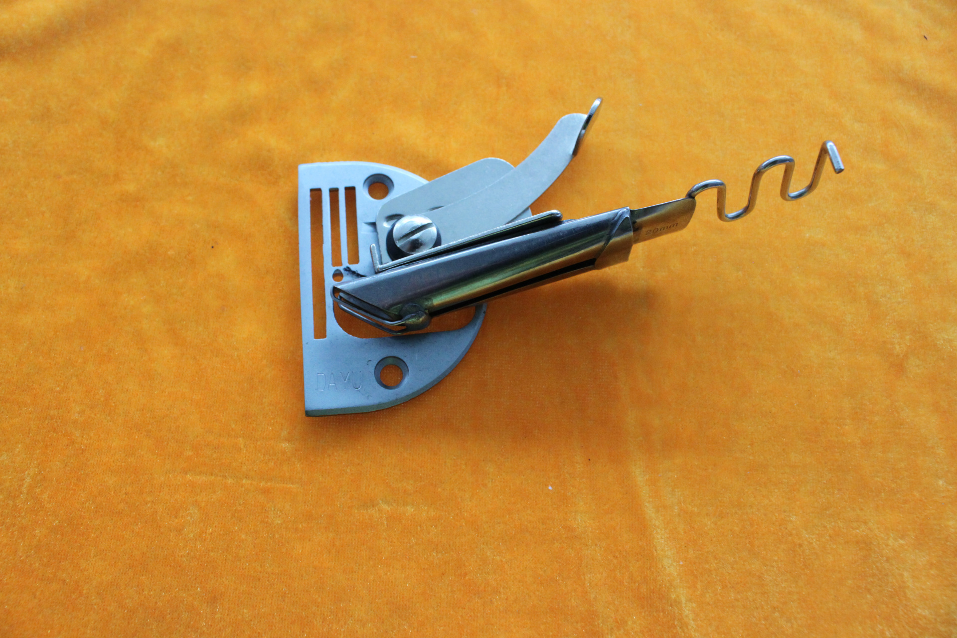 供应批发缝纫机配件 卷边筒拉布设备配件包边筒拉筒