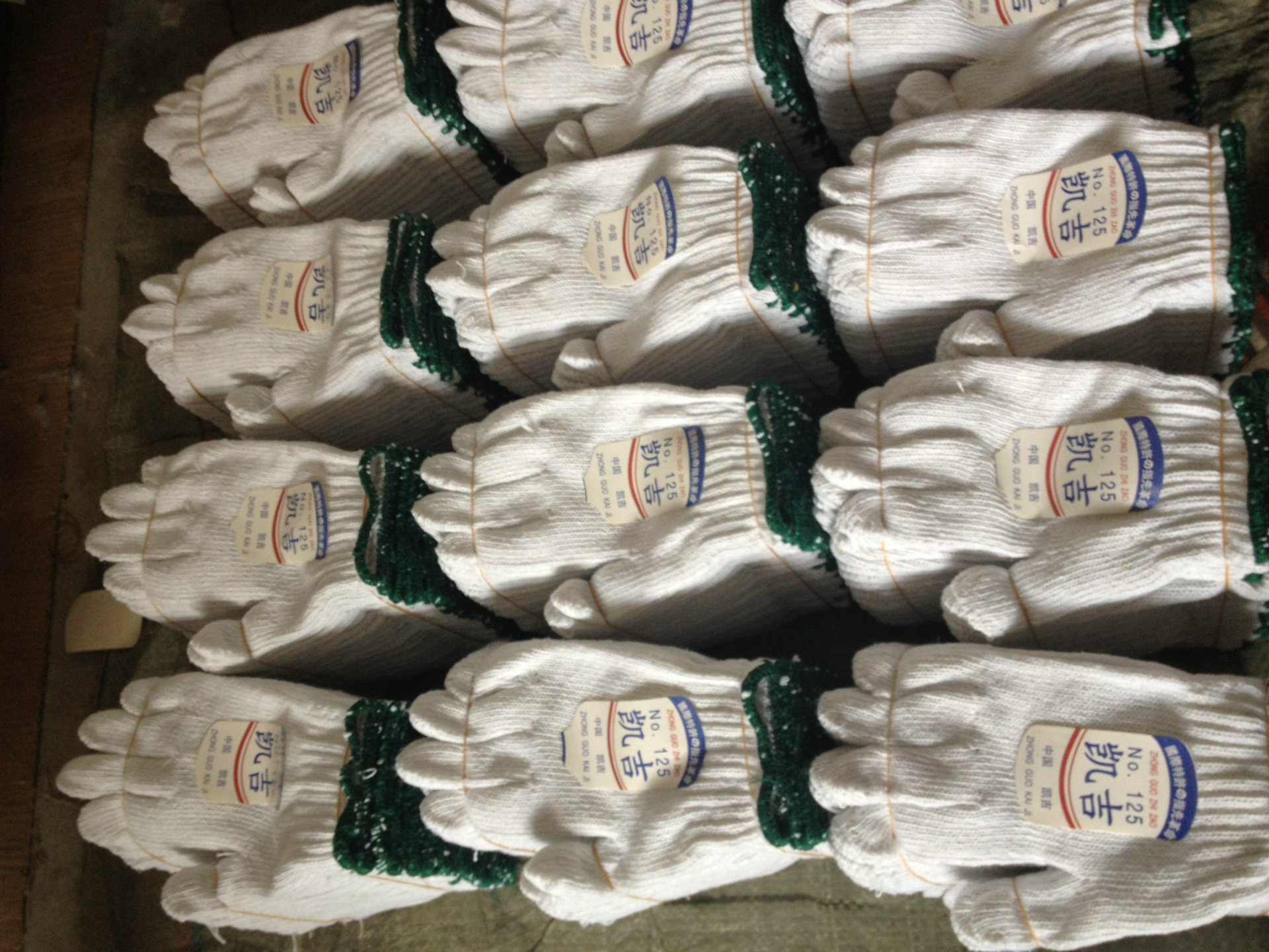 批发采购手套-义乌厂家直销 劳保手套 白色/米色 600g/700g 现货零批