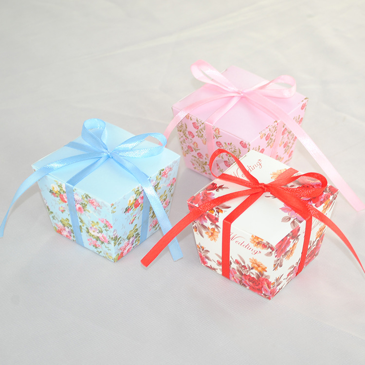 厂家直销 小号梯形喜糖盒 梅花纹喜糖包装盒 创意喜糖盒子批发