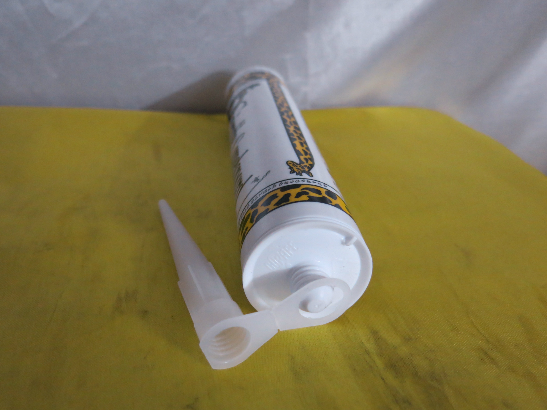 长鹿()酸性玻璃胶.净含量240g