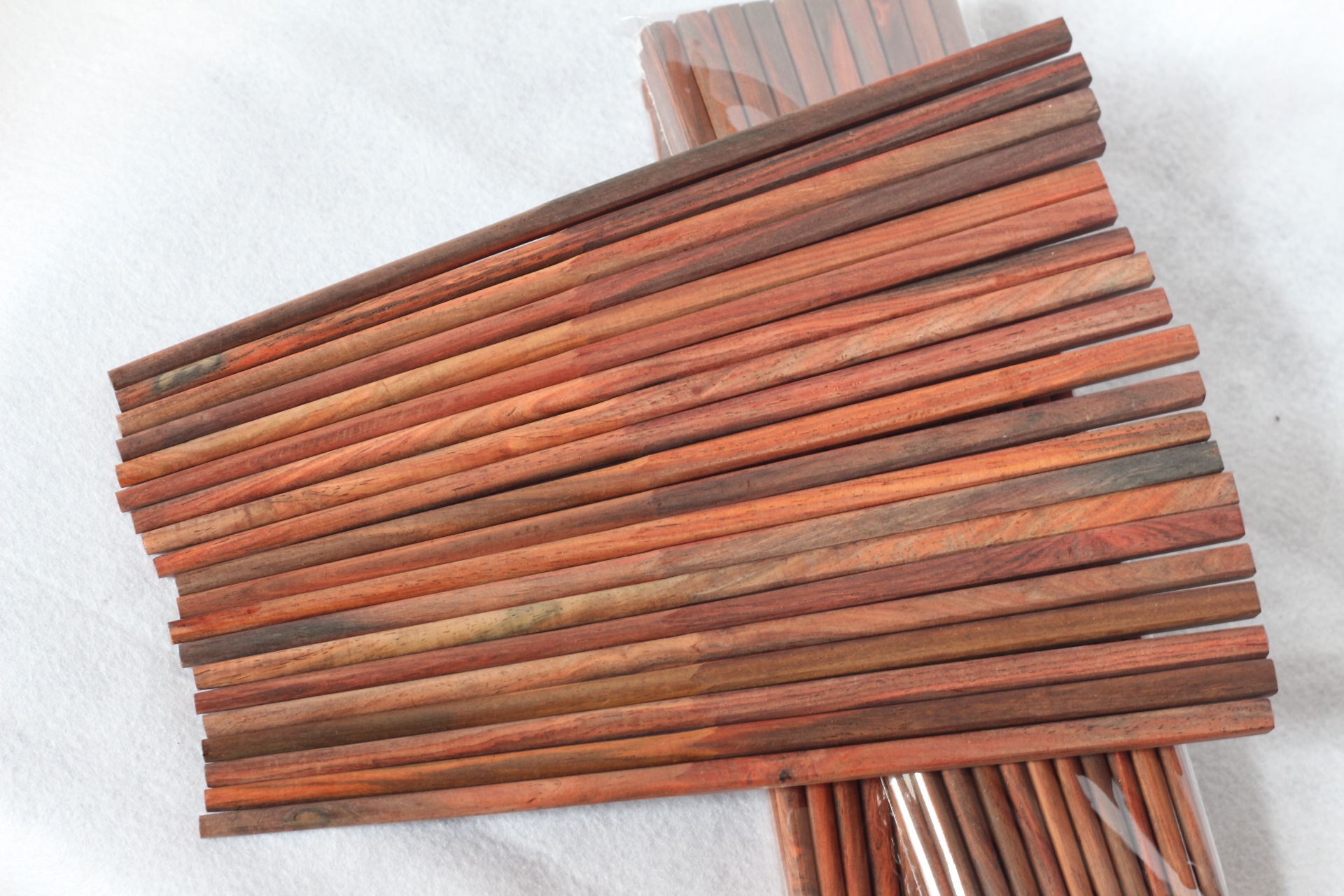 厂家直销老挝大红酸枝原木筷子精品不杂假25cm长原木没漆没蜡筷子