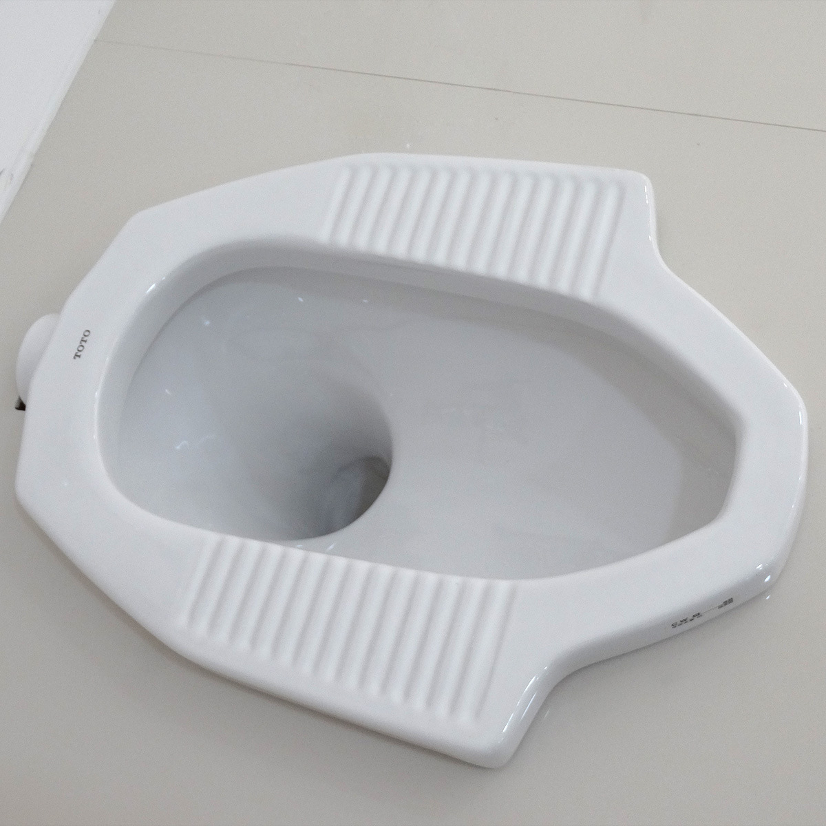 toto 正品 蹲便器 cw8rb 工程批发toto蹲坑