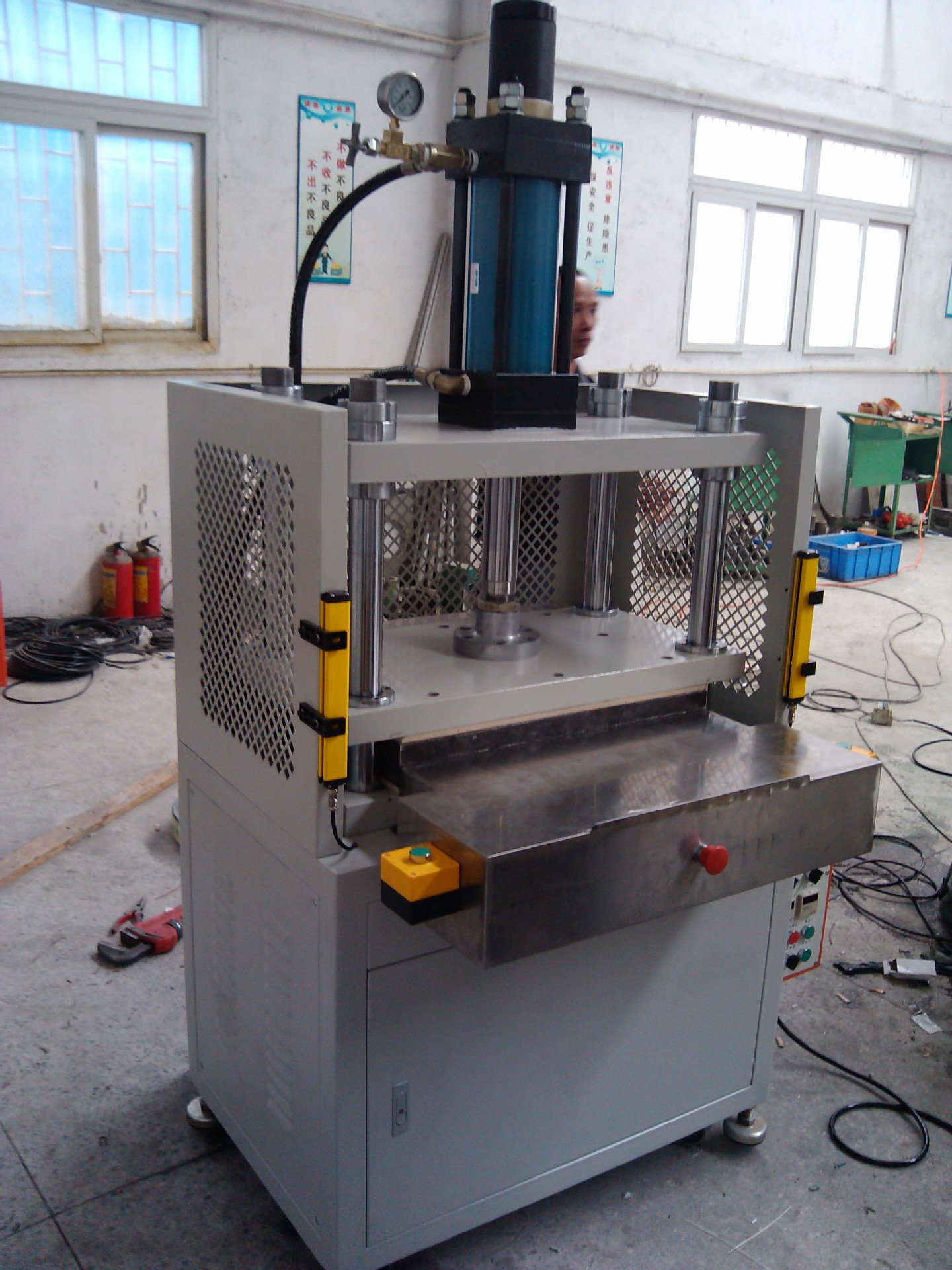 供应铜管压扁机,铝管压扁机,广东压扁机厂家,压扁机公司