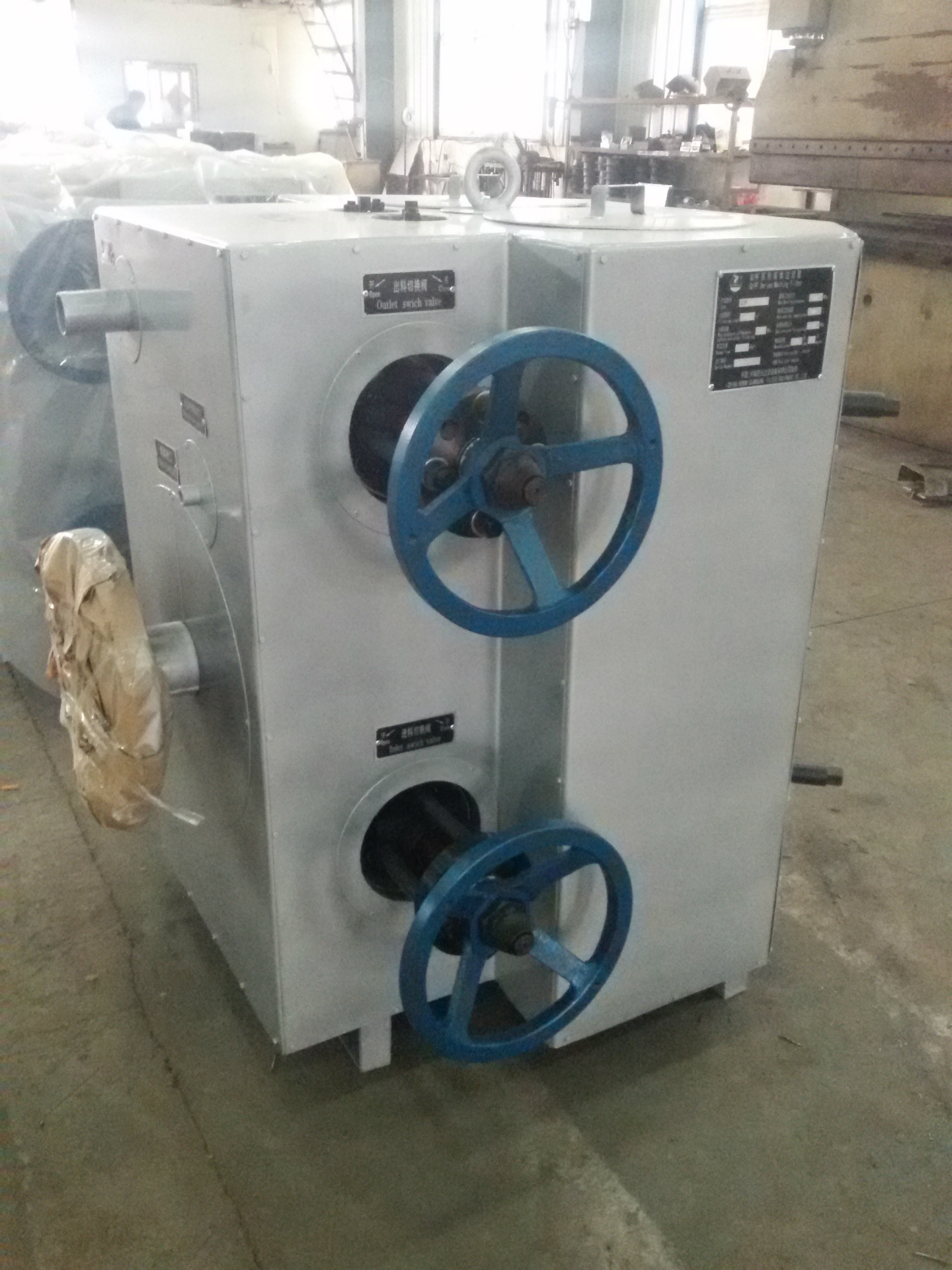 q/pf2t系列2 双缸切换式熔体过滤器 过滤面积加热方式可订做