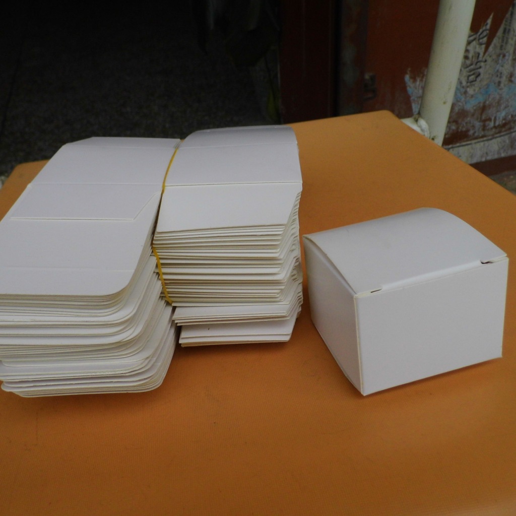 60x60x45mm现货350克单铜纸小白盒