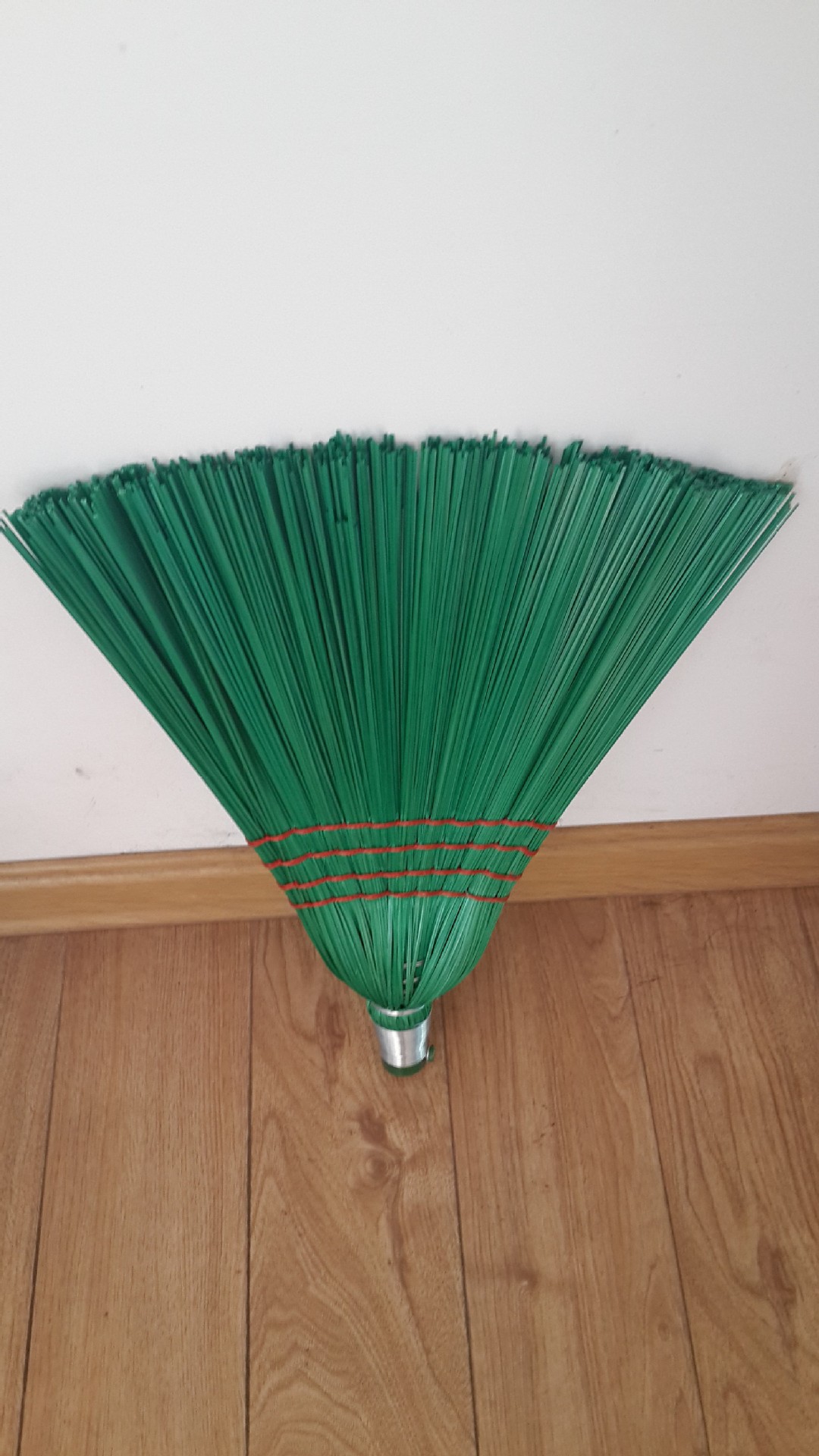 永耀厂家直供yy-h04016塑料扫帚,园林扫把,环卫扫把,pet丝扫帚