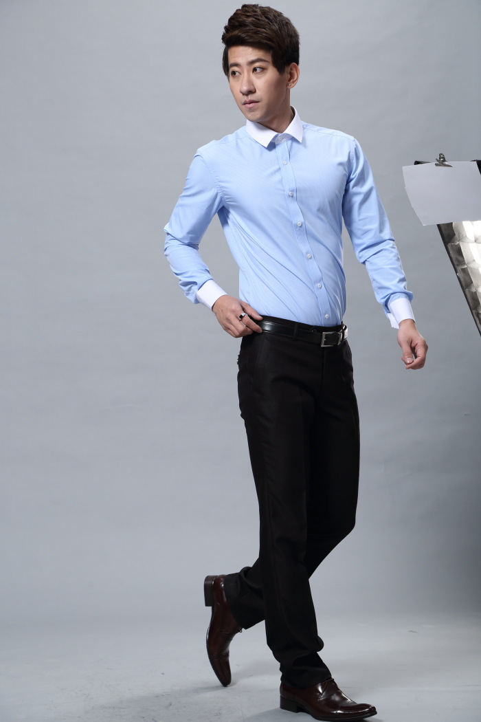 男士成功商务年轻时尚上班族蓝色细条纹纯棉修身衬衫