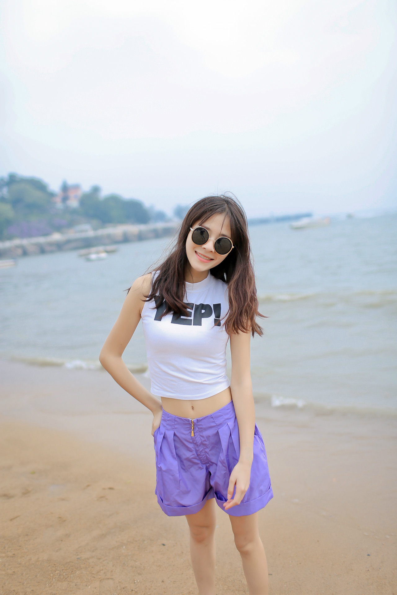 新款夏季时尚三分热裤 沙滩休闲糖果色短裤 拉链卷边宽松女裤