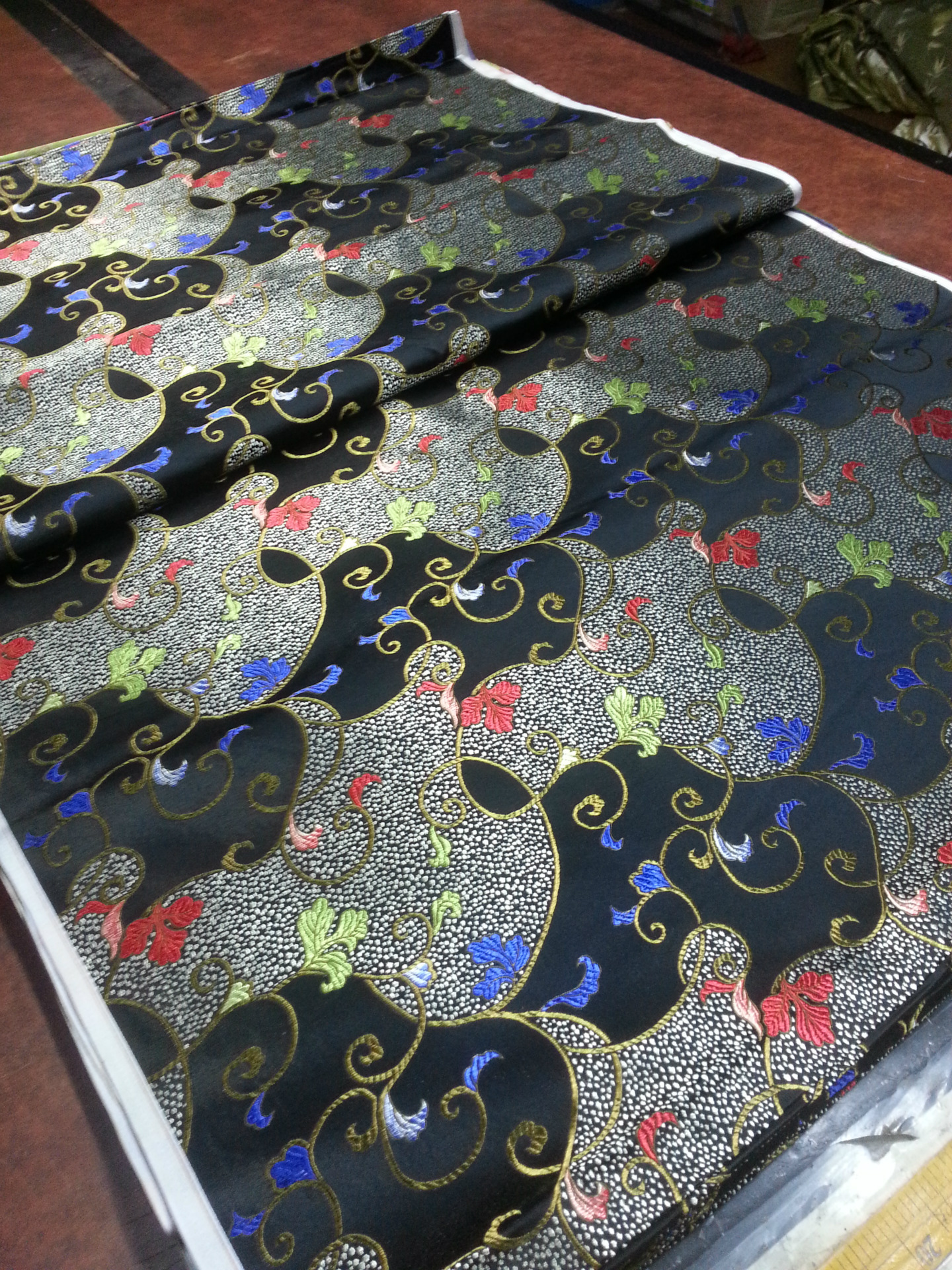 【巨久】丝绸 真丝三五 高档织锦缎 旗袍面料