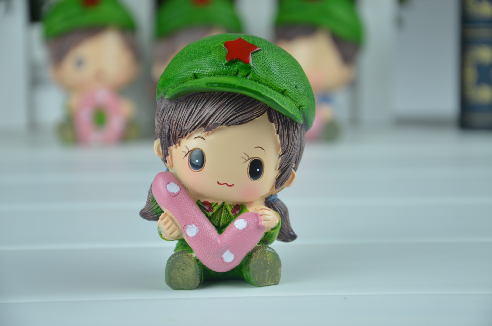 结婚礼物 婚庆摆件 家居饰品工艺品摆设 树脂娃娃 可爱love小红军