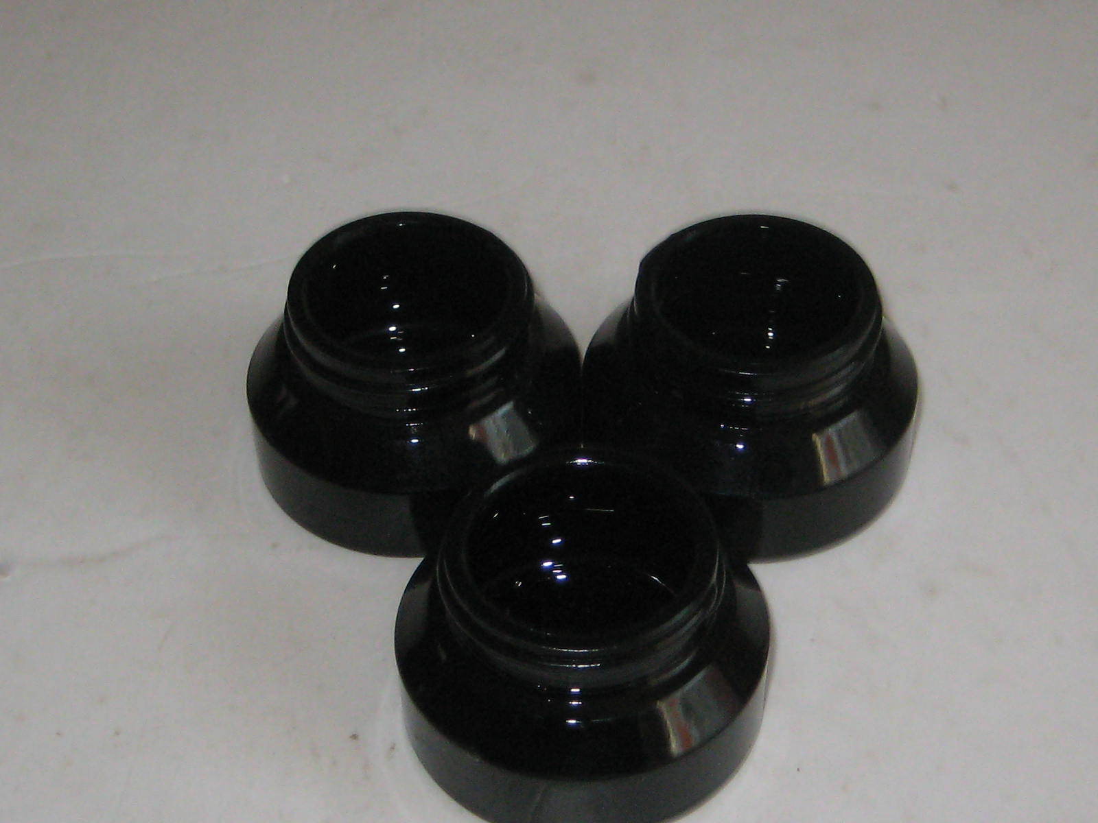 玻璃瓶厂家生产定制各种黑色玻璃瓶 黑色化妆品瓶子