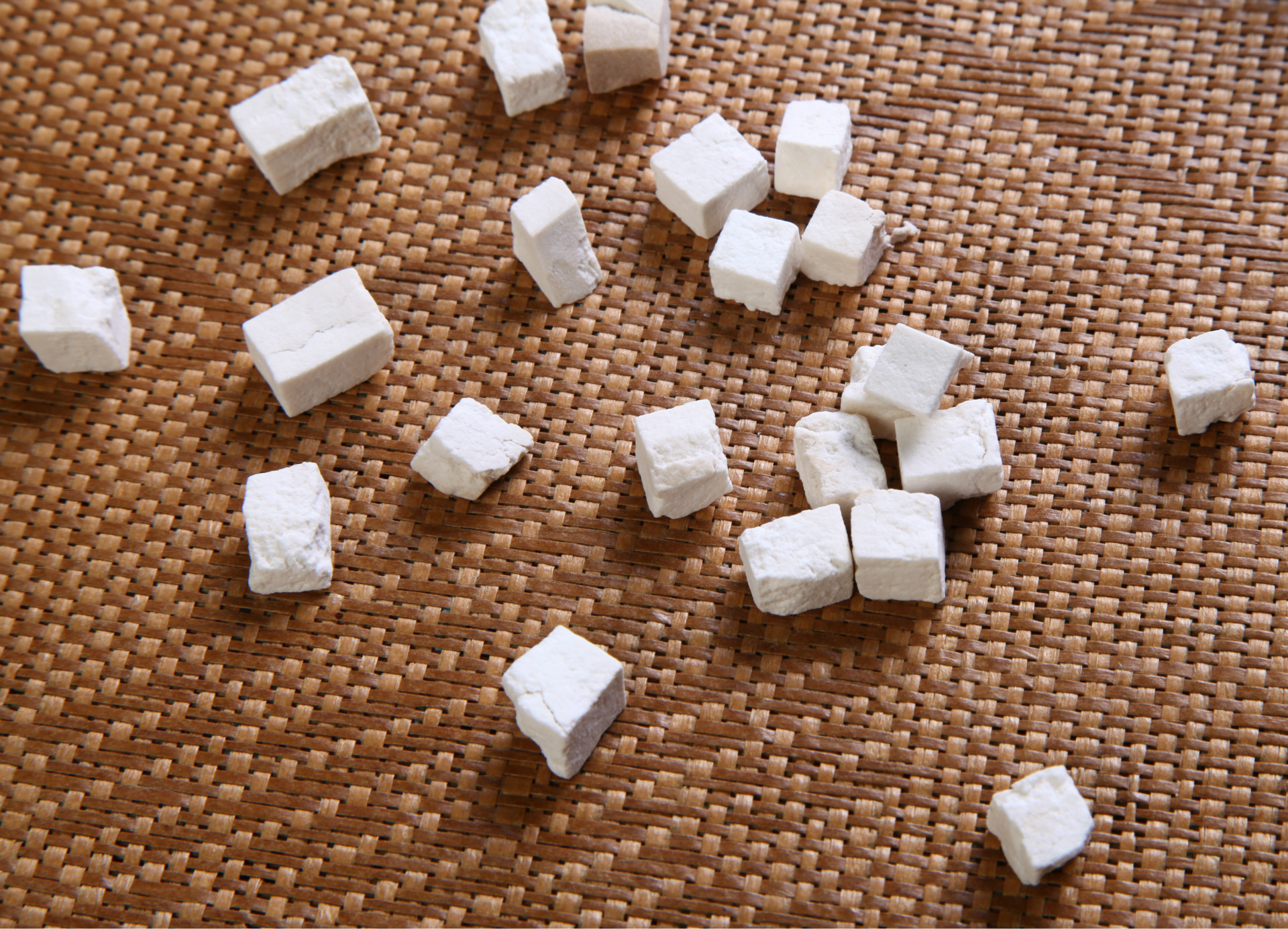 野生白茯苓丁熟茯苓精选岳西行药食同源福记中药材提供大货批发