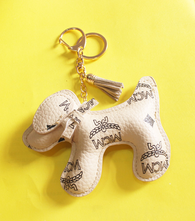 汽车钥匙挂件 欧洲奢侈韩国品牌mcm小狗装饰挂扣钥匙扣富贵狗挂饰