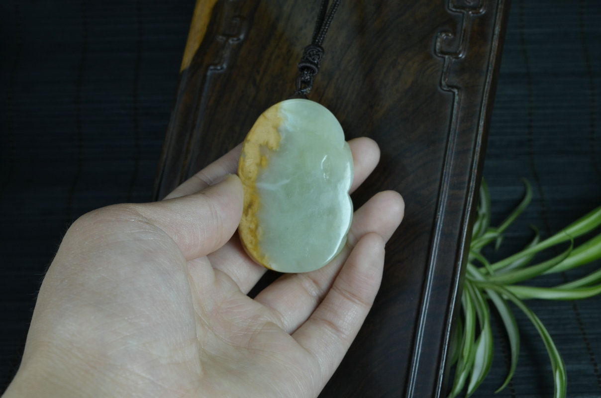 天然老坑河磨玉平安苹果 男女款吊坠项坠 苹果挂坠 正品和田玉