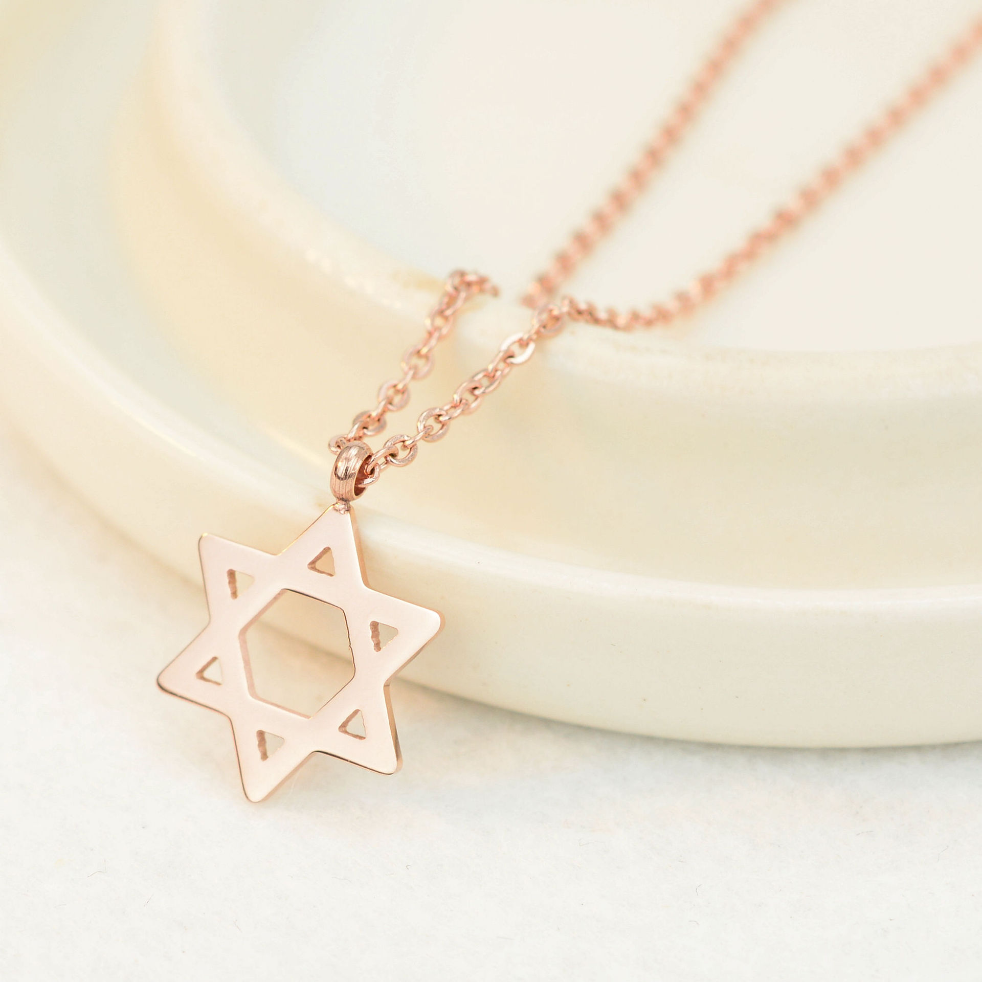 新款镀18k玫瑰金幸运六芒星玫瑰金项链女韩版彩金短款配饰礼物l52