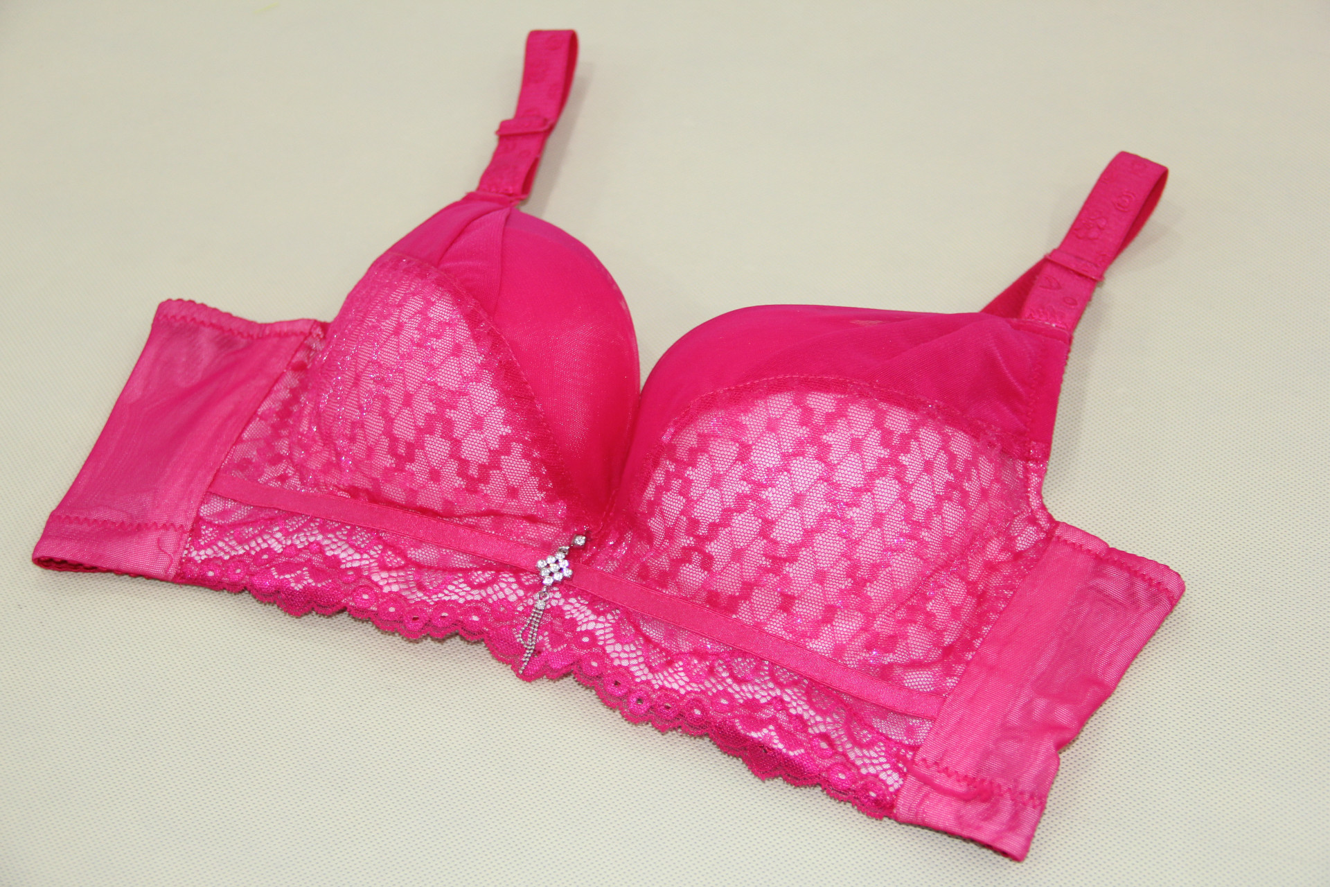 菲姿美 新款高贵小胸聚拢纱网边水袋精油调整内衣文胸 靓宠1856