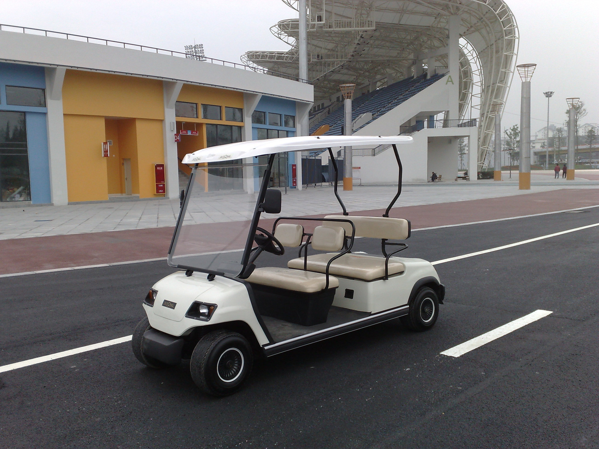 wra4四座电动旅游观光车