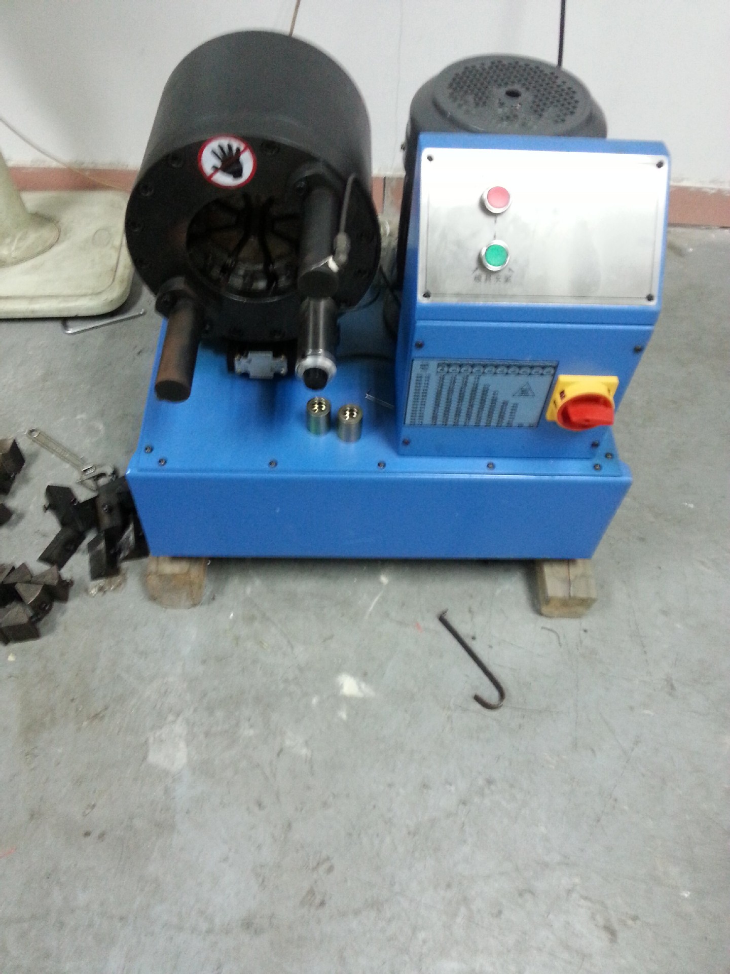 批发销售进口高档液压管芬宝扣压机 优质高压胶管专用压管