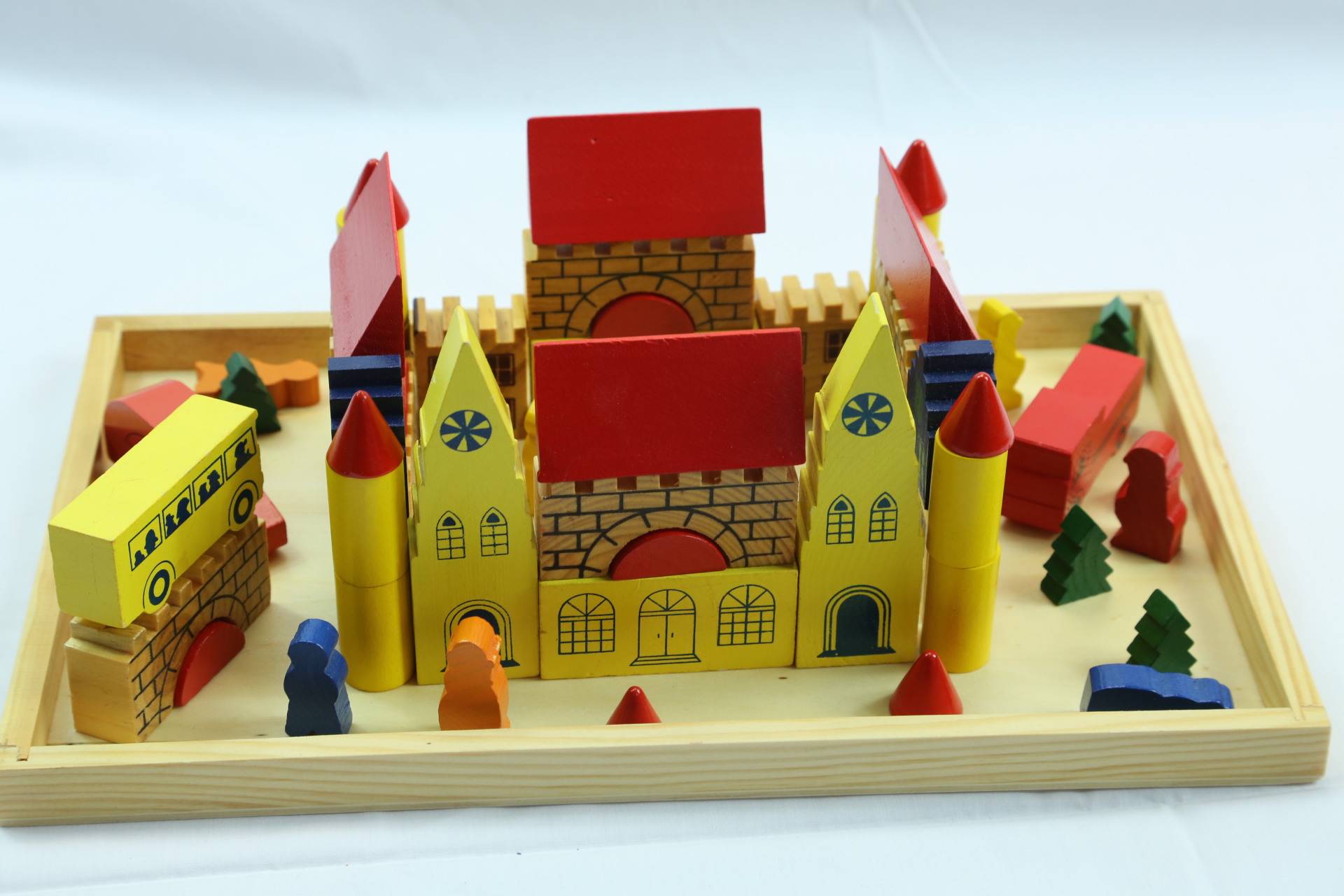 厂家直销 木制玩具 57粒城堡木制积木 创新宝宝思维一件起批代发2