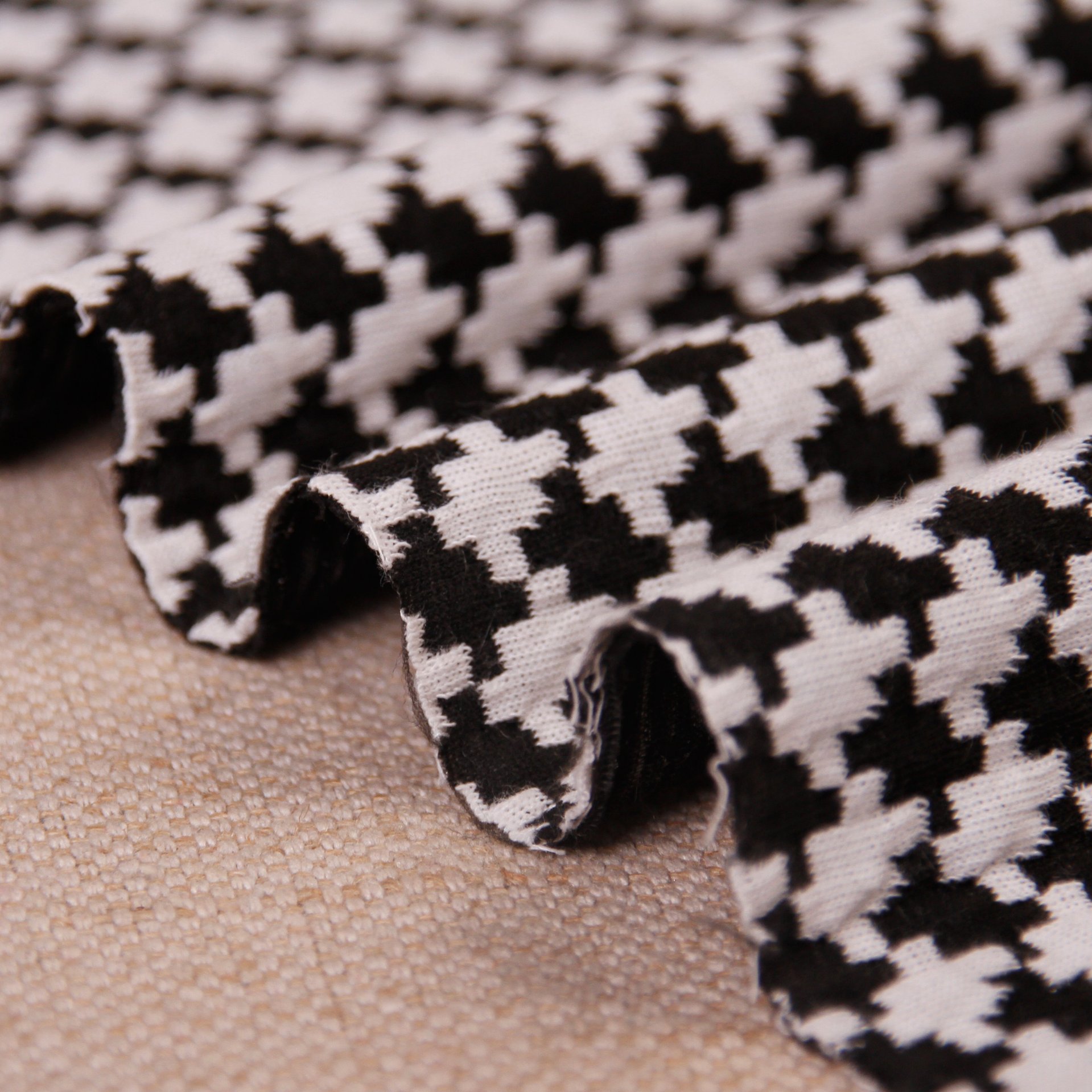 全涤弹力针织提花布 几何图形针织提花布 空气层提花面料