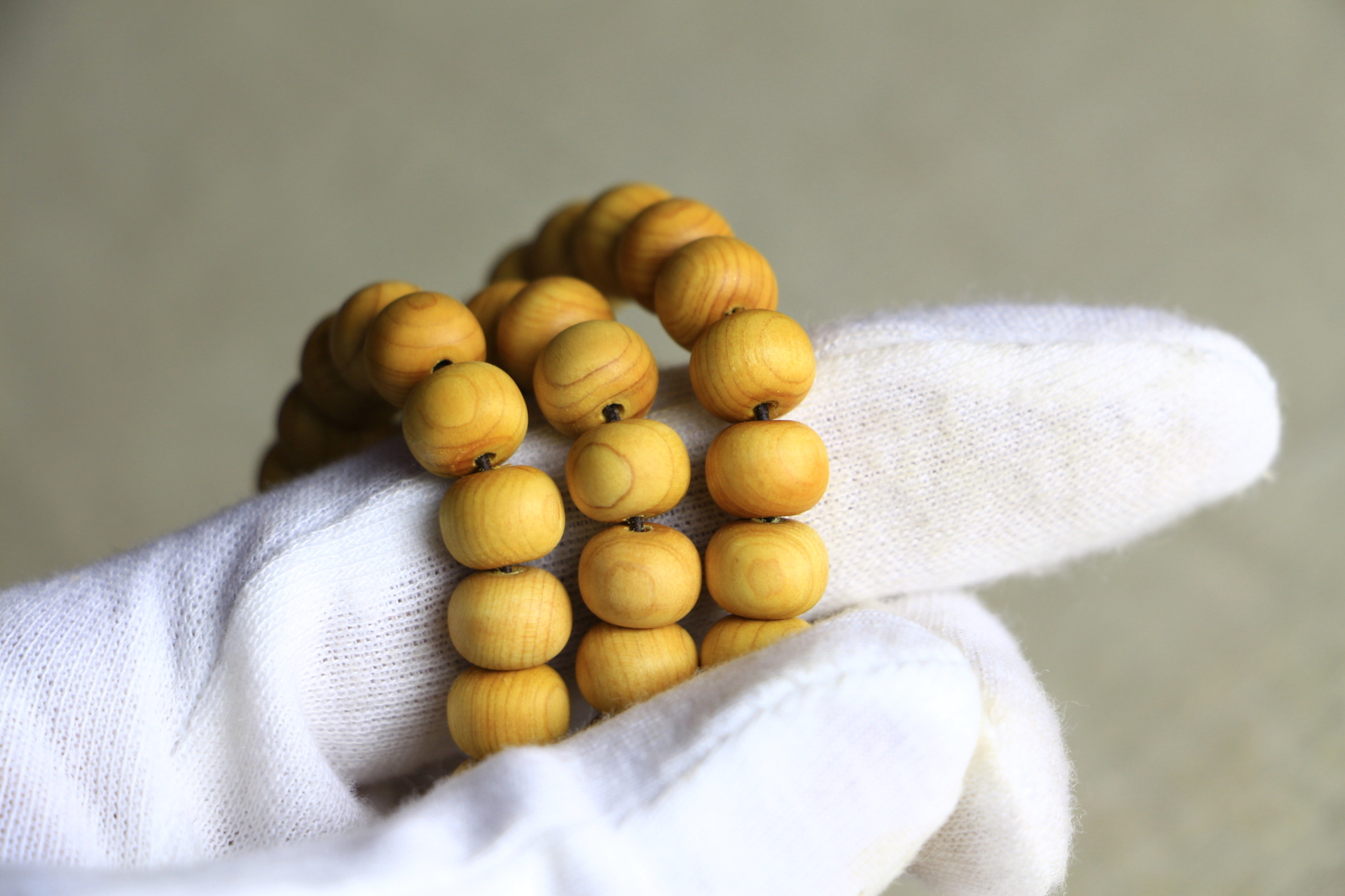 太行崖柏手串108颗桶珠柏木手工雀眼高油性陈化料文玩佛珠批发