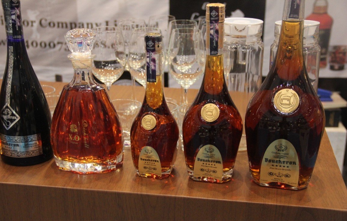 皇家宾仕,卡莎,尊爵,以及经典款的宝诗龙xo和vsop,伏特加,起泡酒和