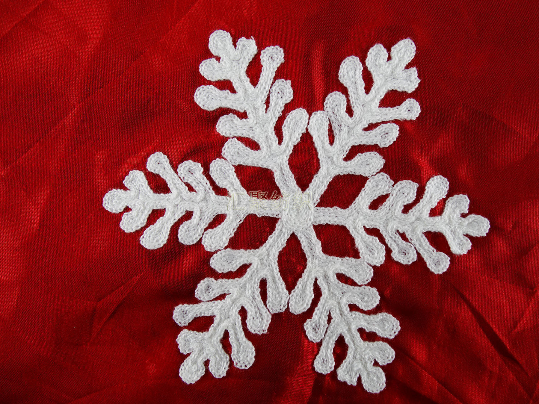 链绣裁片绣 2头雪花定位绣 衣片绣 圣诞袜子链绣加工