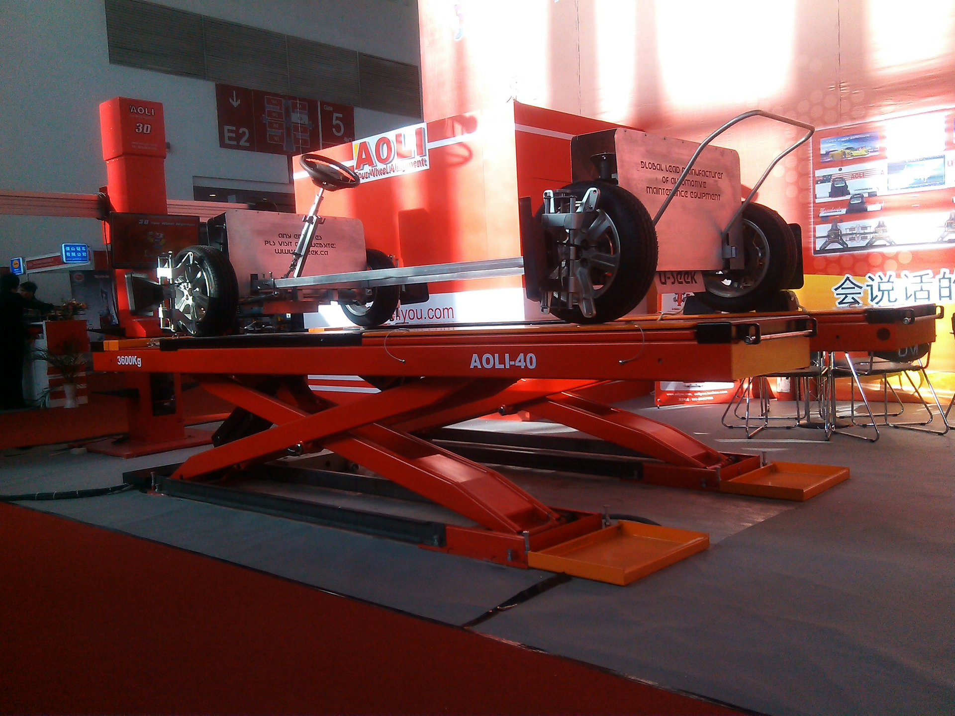 特价供应四轮定位仪 汽车四轮定位仪 3d四轮定位仪 发送全