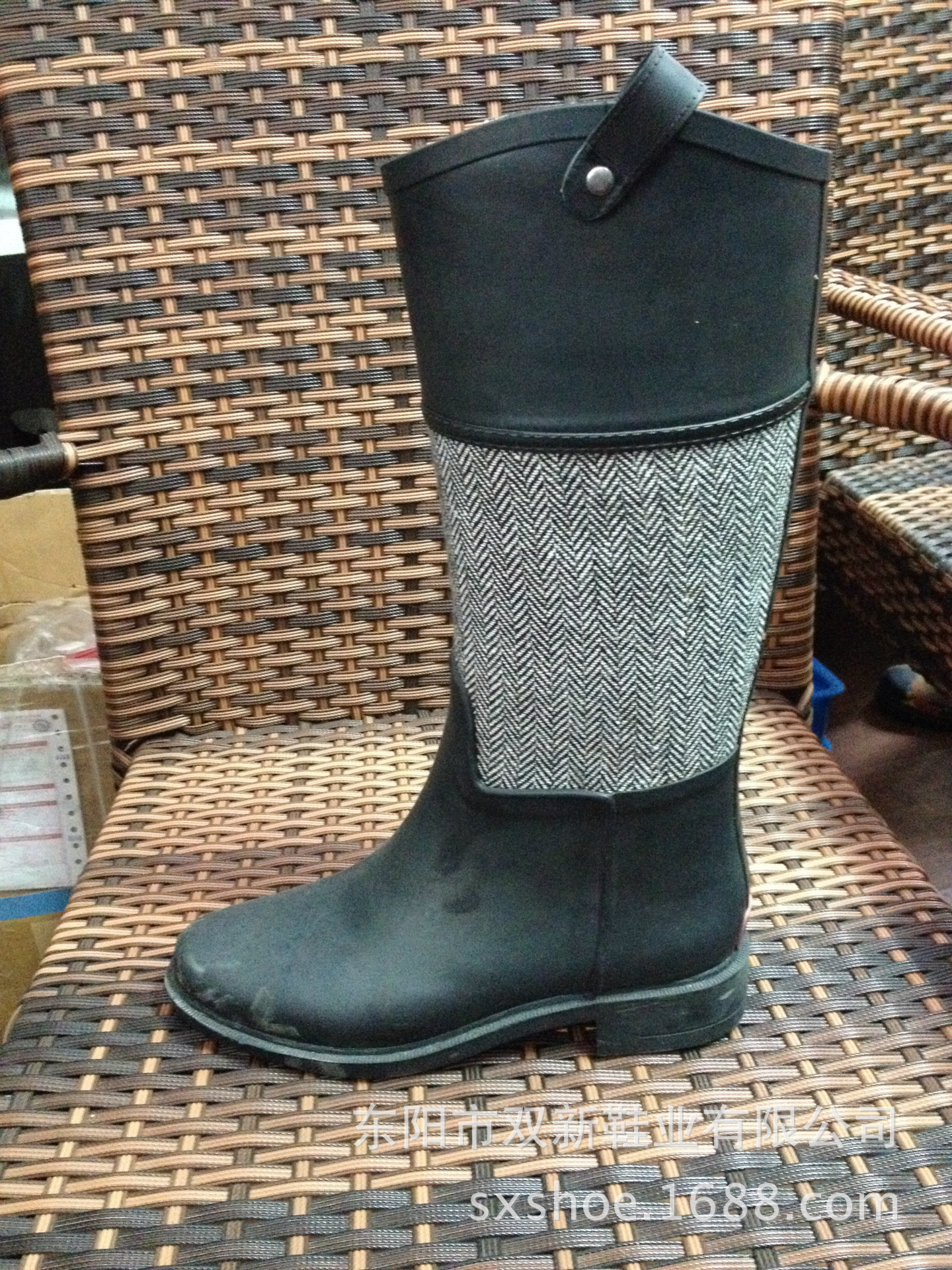 外贸人字纹布面拼接橡胶雨鞋 女式马靴高筒 雨靴正在生产欢迎加单