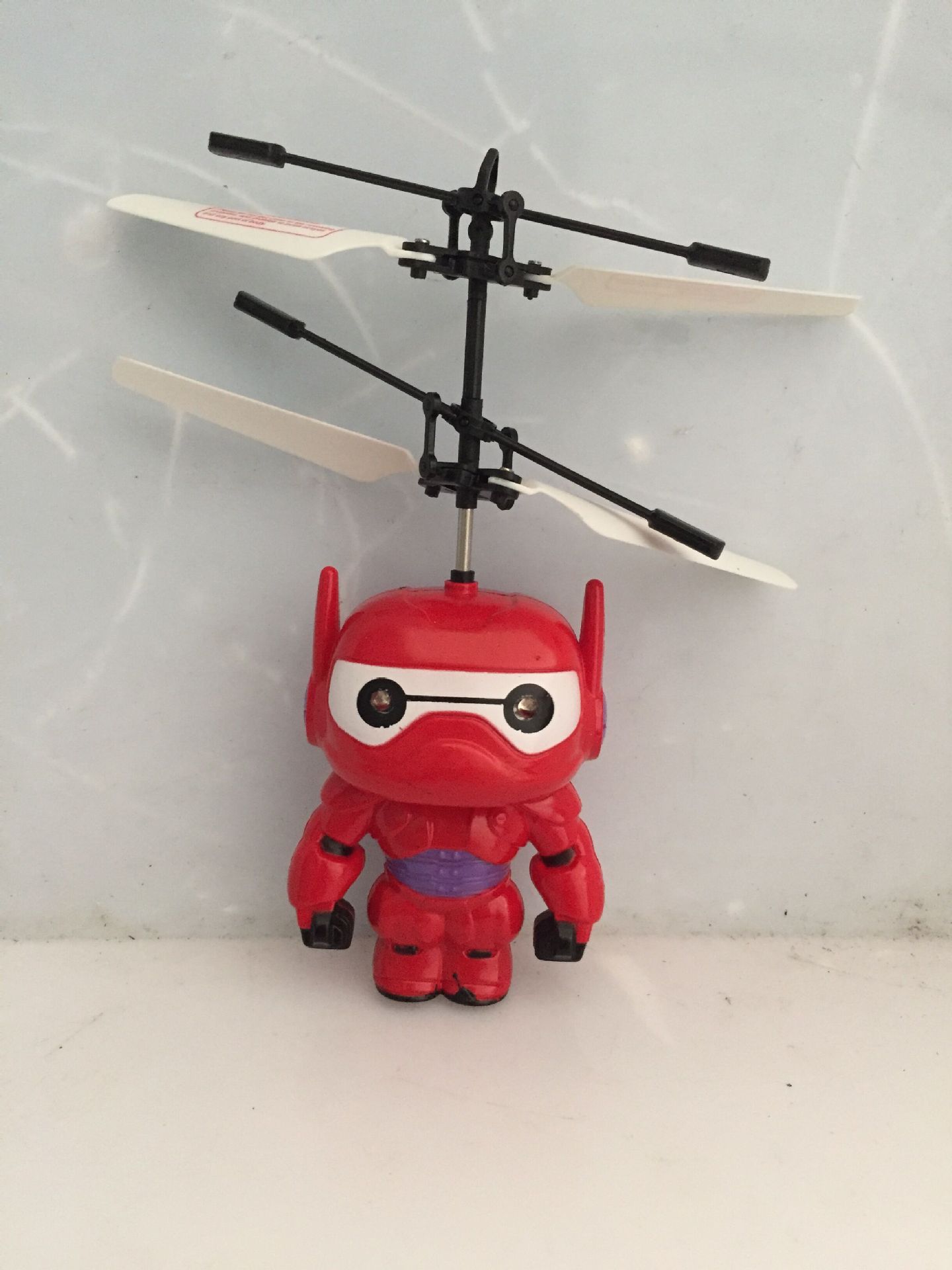 最新款 遥控感应大白飞行器 感应小飞机 超能陆战队发光大白批发